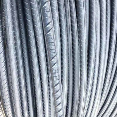 Σιδηροτροφικό σιδηροτροφικό σίδερο ASTM BS449 B500b JIS DIN488 6m 9m 12m Διαμορφωμένο σιδηροτροφικό σίδερο για κατασκευή σε προσιτή τιμή