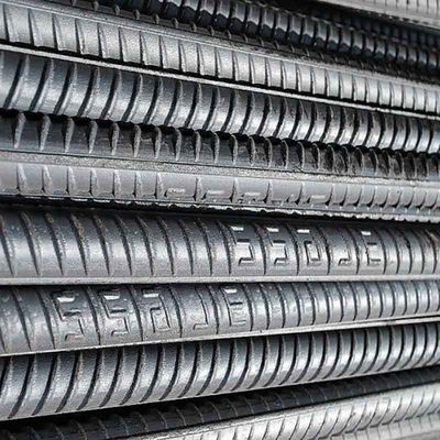 HRB400 6mm 8mm 10mm 12mm 16mm 20mm Διαμορφωμένη σιδηροτροχιά με ανοχή ± 1% και αποσύνδεση της υπηρεσίας επεξεργασίας