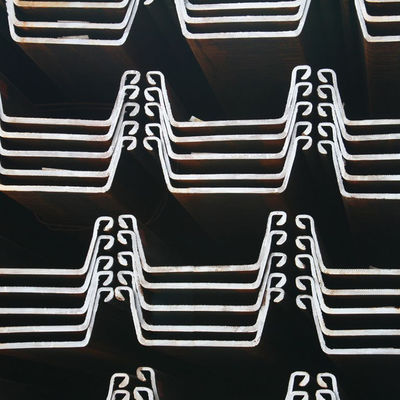 Υπηρεσία Κόψιμο Ζεστό τυλιγμένο U Z τύπου S355gp 400*100*10,5mm Sy295 Sy390 Steel Pile Sheet για σταθερό θεμέλιο