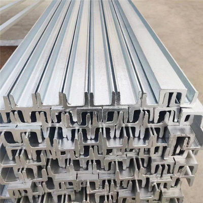 Υπηρεσία κοπής Υψηλή επεξεργασιμότητα Ζεστή έλαση Κρύο σχηματισμό Port Carbon Steel Channel 40*40*10 Bar Τιμές και βάρος 4,5-14,5mm