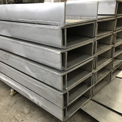 Υψηλής ακρίβειας C Channel Iron Hot Rolled U Shaped Embedded Truck Beam Channel Steel Grade Q195 Q235 Q345 για κατασκευές