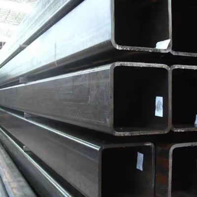 Ζεστό ελαστικό AISI 1020 Αεροπορικής κλάσης S355JR τετραγωνικό σωλήνα με βαμμένη επιφάνεια από μαύρο άνθρακα σίδηρο 20x20 mm από αδιάβροχο χάλυβα