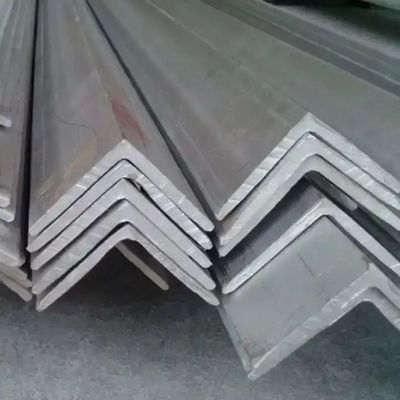 Σιδερένιο υλικό γωνιακής κοπής SS301 SS304 Ίσης γωνίας επιφάνεια μπάρας BA/2B/NO.1/NO.3/NO.4/8K/HL/2D/1D για δομικές κατασκευές