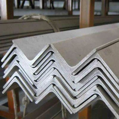 Σιδερένιο υλικό γωνιακής κοπής SS301 SS304 Ίσης γωνίας επιφάνεια μπάρας BA/2B/NO.1/NO.3/NO.4/8K/HL/2D/1D για δομικές κατασκευές