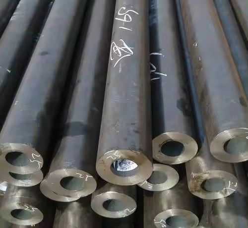 Εφαρμογές σε λέβητες και δοχεία υπό πίεση Σωλήνες σωλήνων από άνθρακα χωρίς συγκόλληση 1.24-60mm Δυνατότητα 6m μήκος Διαρθρωτικό υλικό